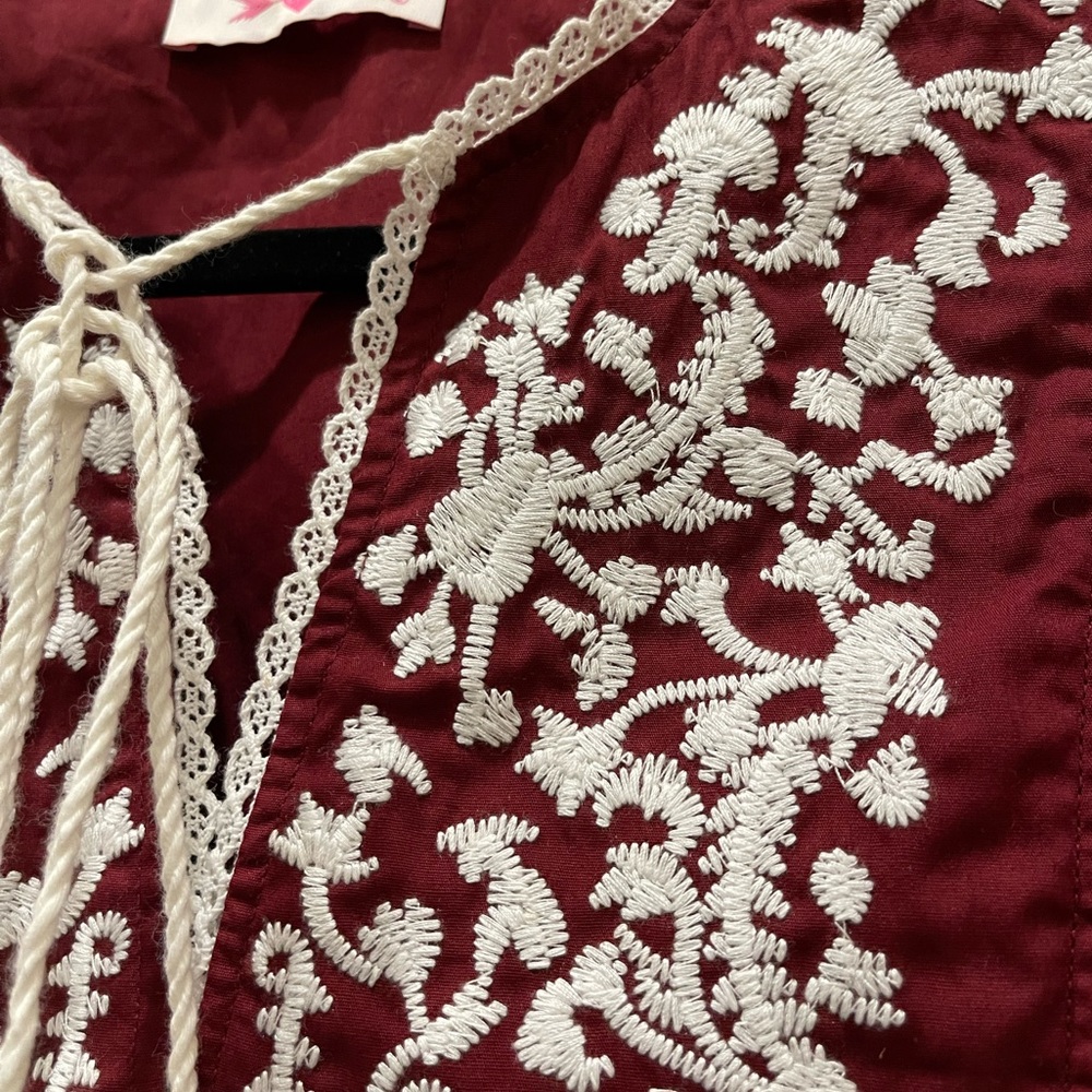 Embroidered Top - Picture 4 of 7